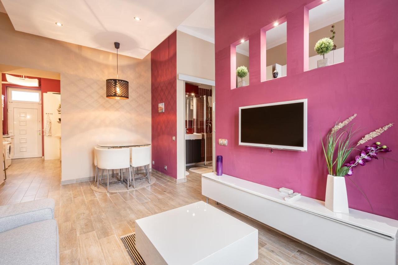 Pink Secrets Apartment Budapest Eksteriør billede